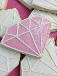 Pink diamond shaped iced cookie