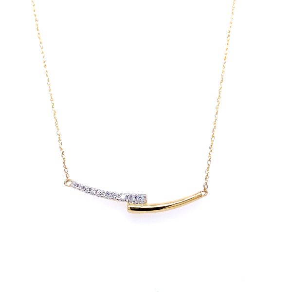 Curved Line Necklace