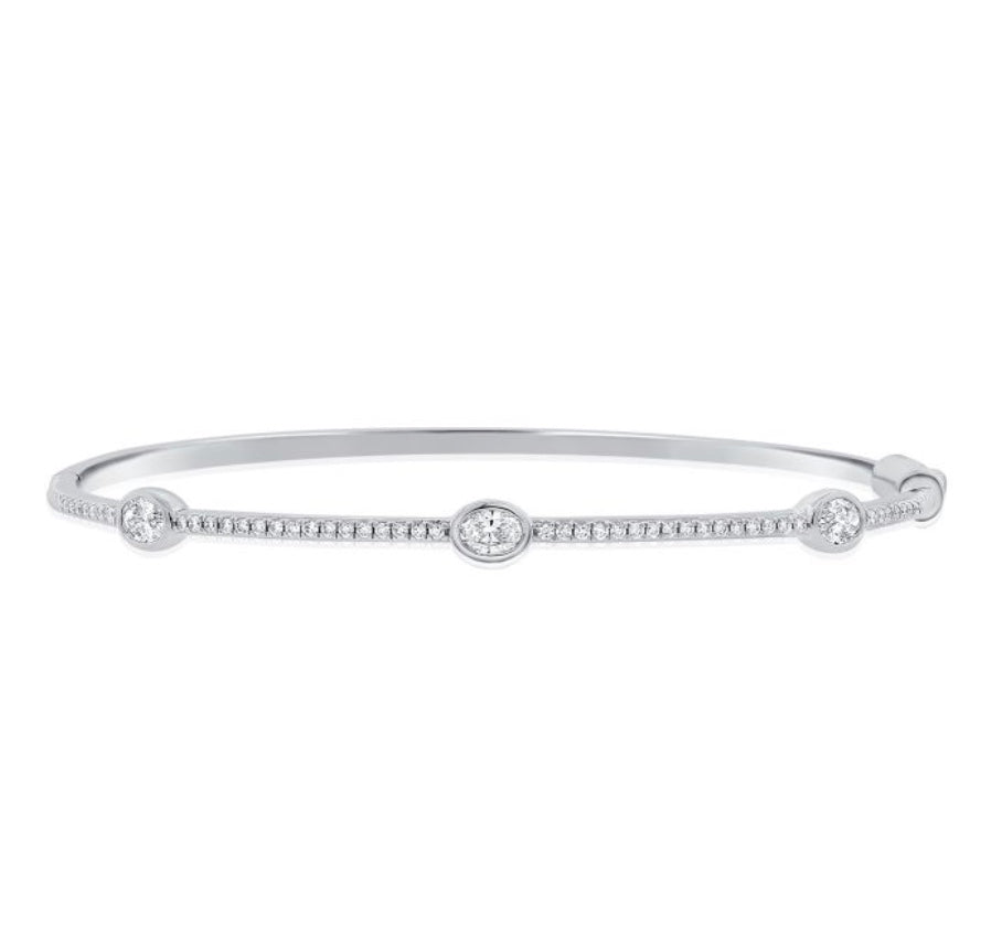 Erin Bezel Set Bangle