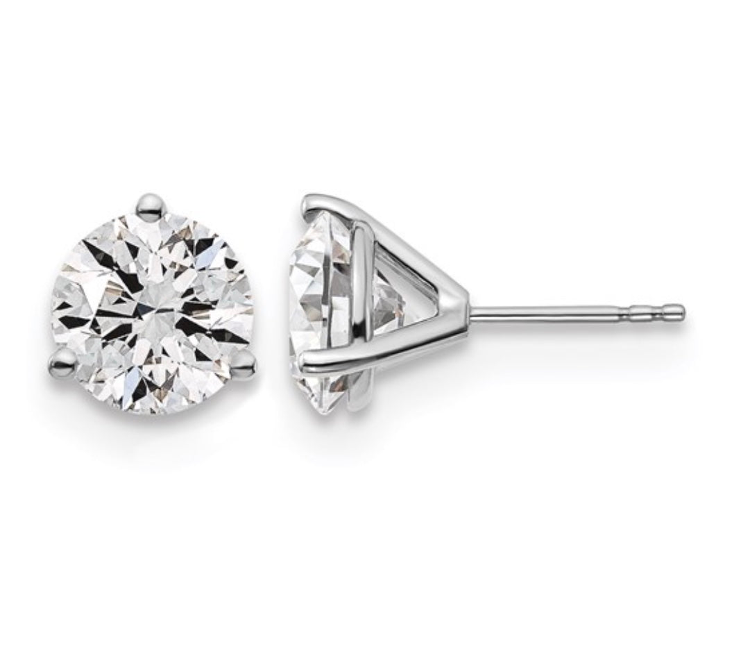 Lab-grown Diamond Stud Earrings